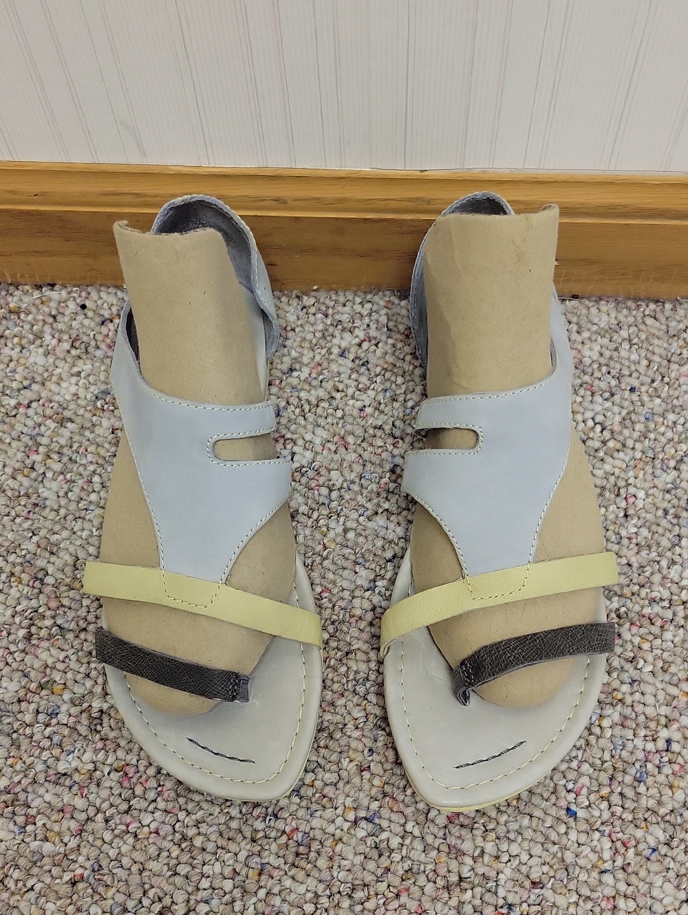 Ahnu Women's Multi-Strap Sandals in Gray & Yellow Sz 7 Summer Leather New